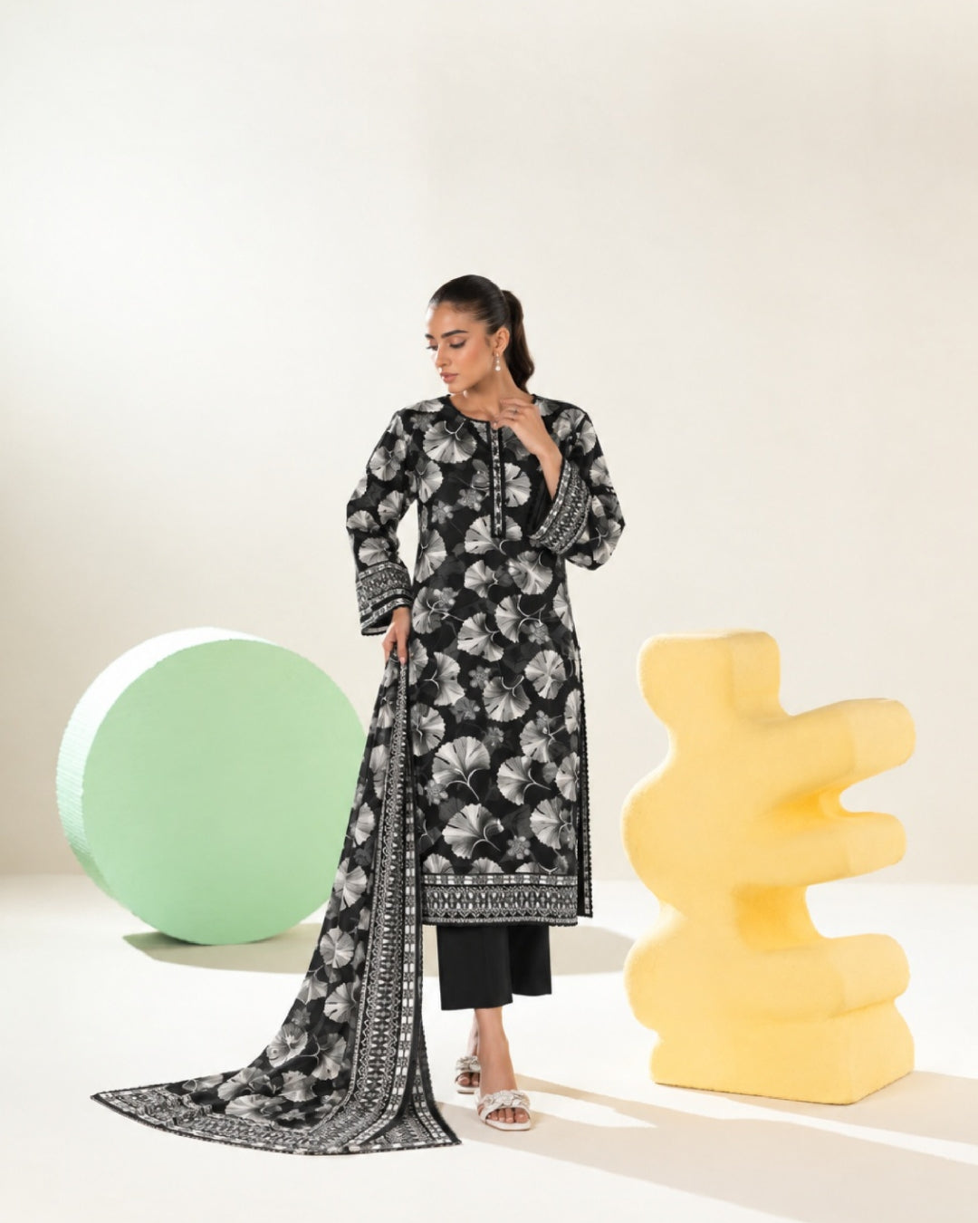 3-Piece Printed Linen Winter – Black White Leaf